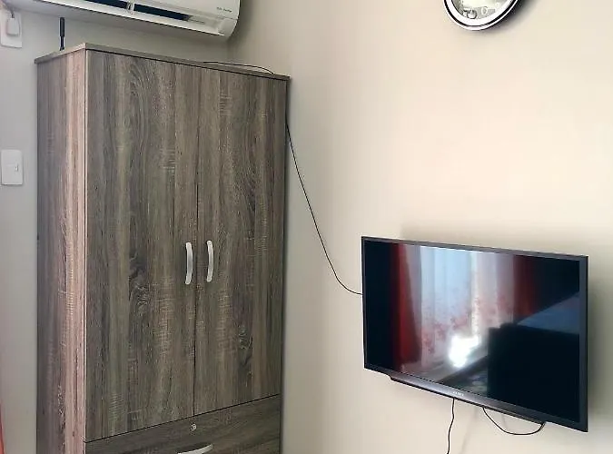 アパート W/ Balcony Near Mactan International Airport マクタン